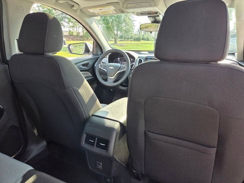 Used 2023 Chevrolet Equinox LT FWD image 16