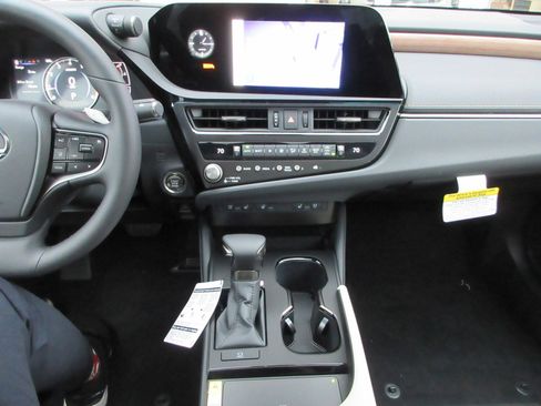 New 2025 Lexus ES 350 w/ Premium Package image 36