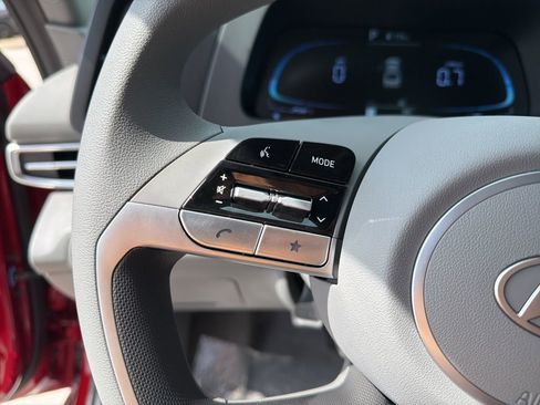 New 2026 Hyundai Elantra SE FWD image 18