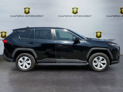 Used 2024 Toyota RAV4 LE image 6