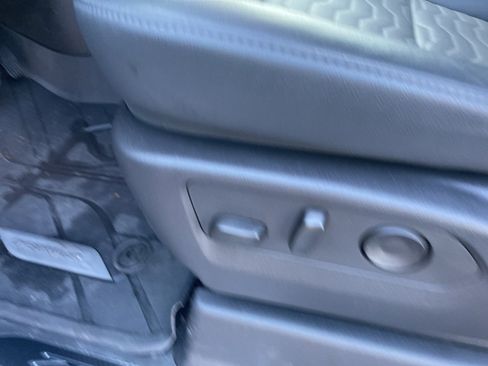 Used 2025 Chevrolet Silverado 1500 ZR2 w/ Technology Package image 23