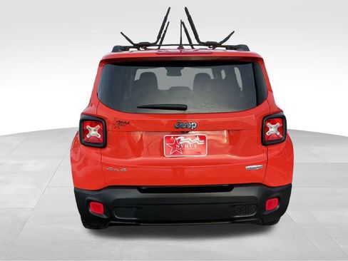 Used 2017 Jeep Renegade Latitude image 8