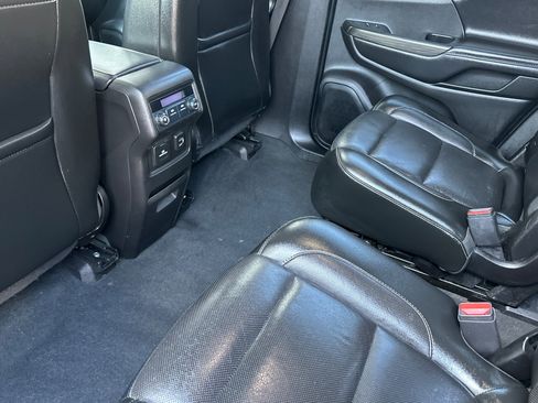 Used 2018 GMC Acadia SLT image 14