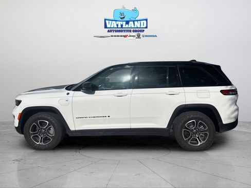 Used 2022 Jeep Grand Cherokee Trailhawk AWD/4WD image 34