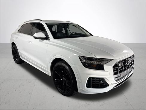 Used 2023 Audi Q8 Premium w/ Convenience Package AWD/4WD image 4