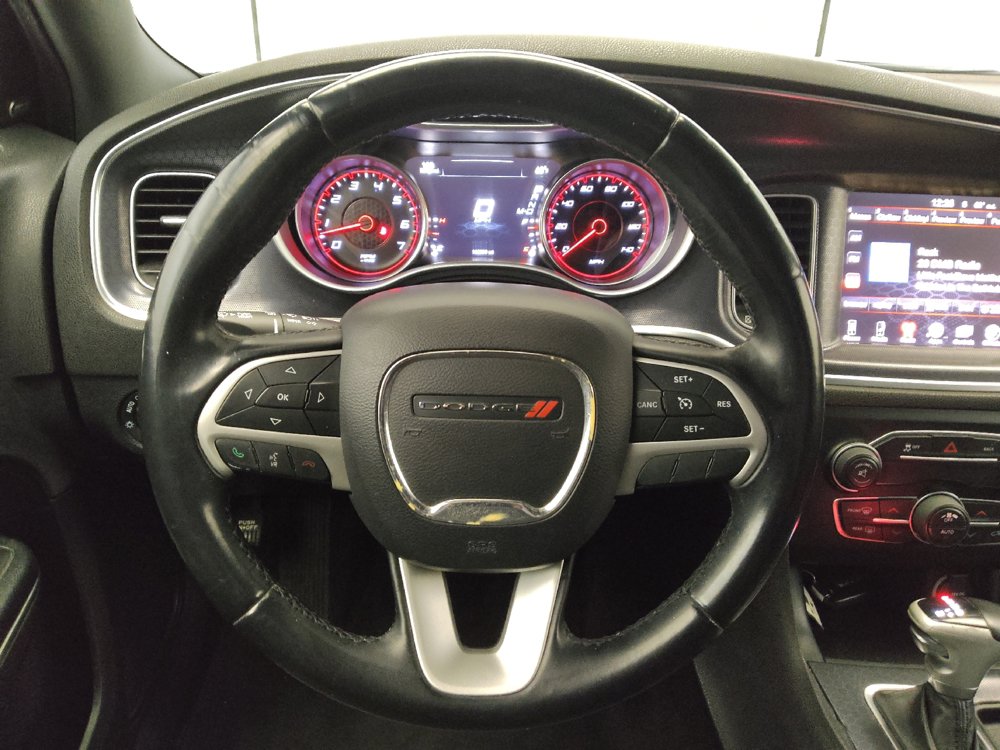 Used 2016 Dodge Charger SXT RWD image 22