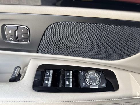 Certified 2024 Lincoln Nautilus Premier AWD/4WD image 18