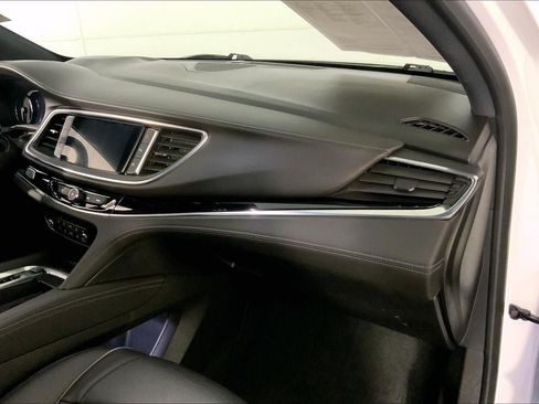 Used 2023 Buick Enclave Avenir w/ Avenir Technology Package AWD/4WD image 16