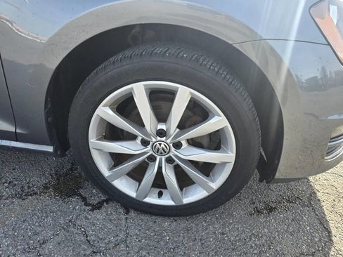 Used 2016 Volkswagen Golf Limited Edition image 52