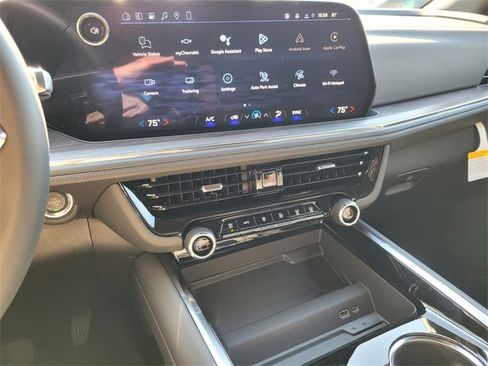 New 2026 Chevrolet Suburban LS image 17