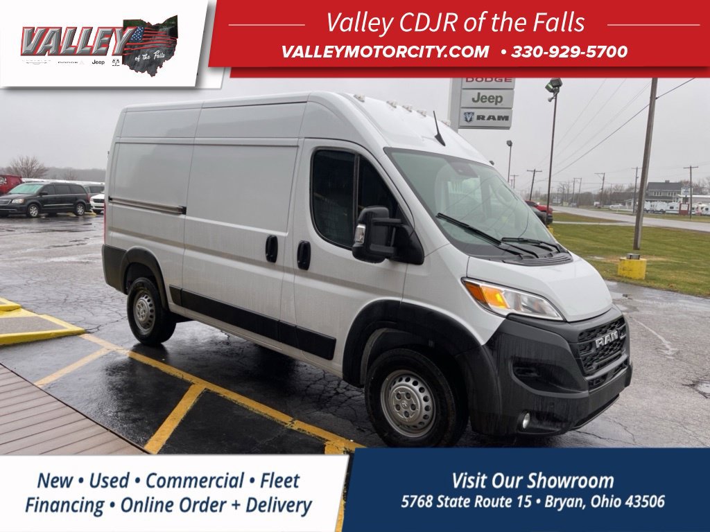 New 2025 RAM ProMaster 2500 w/ Premium Convenience Group FWD image 1
