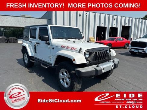 Used 2015 Jeep Wrangler Unlimited Sahara w/ Max Tow Package AWD/4WD image 1