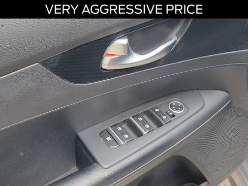 Used 2023 Kia Forte GT-Line FWD image 18