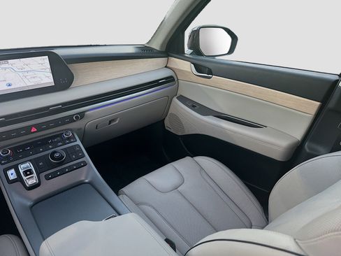 Certified 2024 Hyundai Palisade Limited image 21