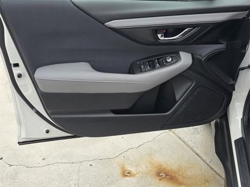 Certified 2025 Subaru Outback Premium image 33