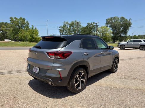 Used 2021 Chevrolet TrailBlazer RS w/ Sun and Liftgate Package FWD image 11