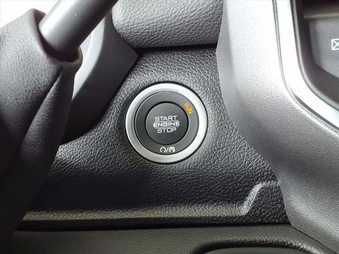 New 2025 RAM 2500 Laramie image 27