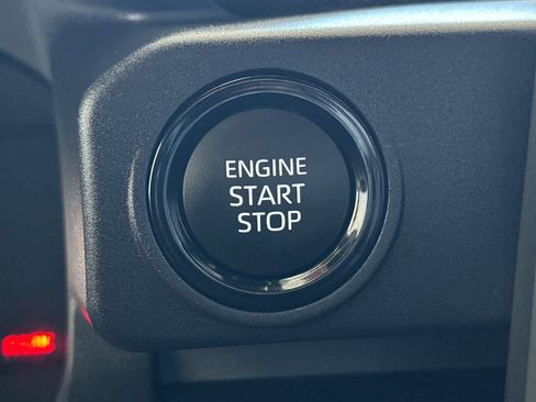 Certified 2025 Toyota Tacoma SR image 22