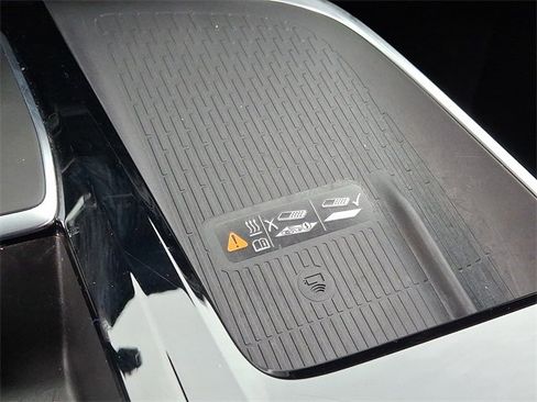 Certified 2025 Buick Enclave Preferred image 23