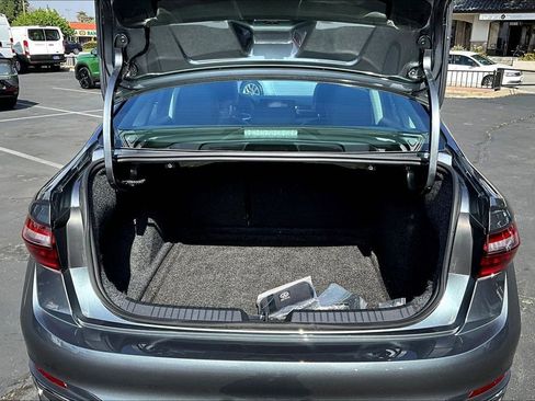 Used 2025 Volkswagen Jetta SEL image 23