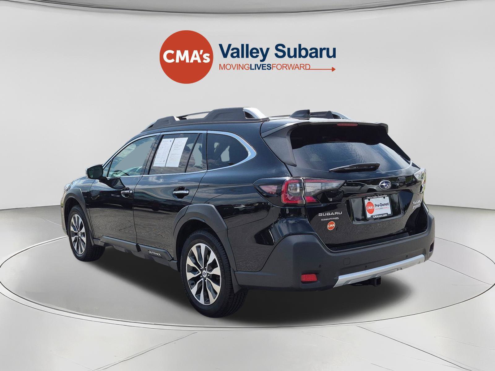 Used 2023 Subaru Outback Touring XT AWD/4WD image 3