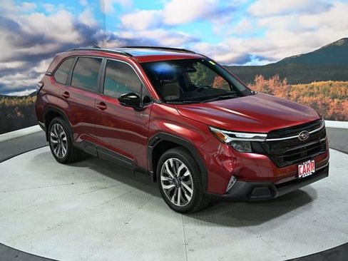 Certified 2025 Subaru Forester Touring w/ Touring Package AWD/4WD image 2