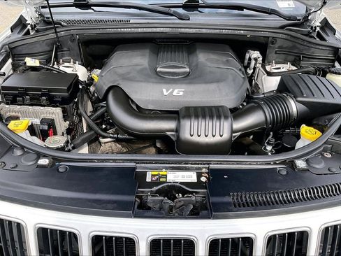 Used 2014 Jeep Grand Cherokee Laredo AWD/4WD image 29
