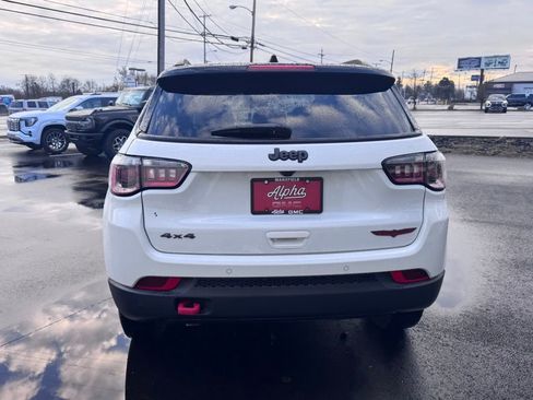 Used 2023 Jeep Compass Trailhawk AWD/4WD image 4