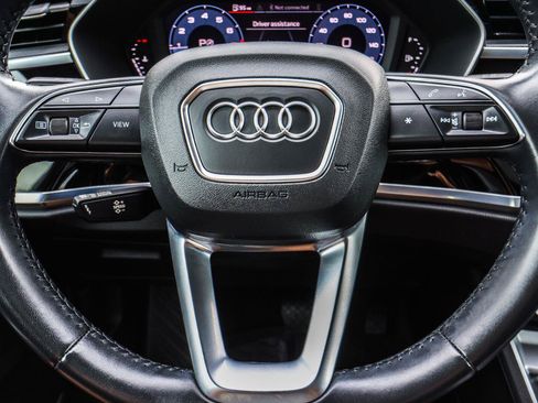 Used 2020 Audi Q3 2.0T Premium w/ Convenience Package AWD/4WD image 16