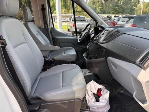Used 2017 Ford Transit 150 XL image 13