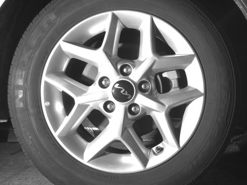 Used 2025 Kia Soul LX w/ LX Technology Package FWD image 13