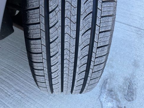 Used 2008 Pontiac Vibe Base 4dr Wagon w/ Preferred Package image 41