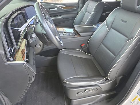Used 2023 Cadillac Escalade Premium Luxury w/ LPO, Floor Liner Package AWD/4WD image 11