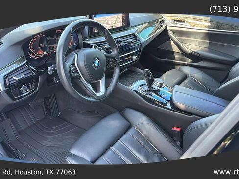Used 2022 BMW 530i w/ Premium Package RWD image 24