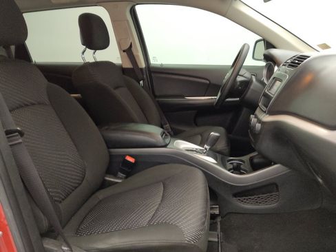 Used 2019 Dodge Journey SE w/ Blacktop Package FWD image 21