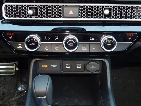 Used 2025 Honda Civic Sport image 11