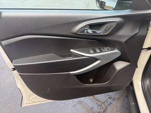 New 2026 Chevrolet Trax RS w/ Sunroof Package image 7