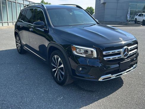 Used 2023 Mercedes-Benz GLB 250 4MATIC image 7