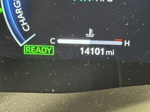 Used 2025 Toyota Camry XLE FWD image 28