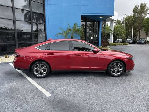 Used 2024 Honda Accord EX image 9