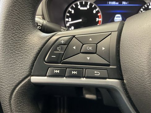 Used 2023 Nissan Altima 2.5 SV image 12