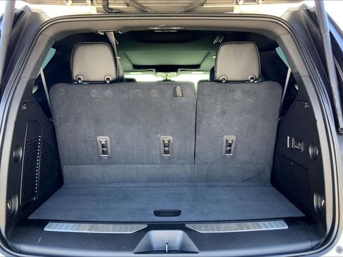 Used 2021 Chevrolet Tahoe Z71 w/ Z71 Signature Package image 33