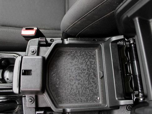 Used 2022 Jeep Wrangler Unlimited Sport image 21