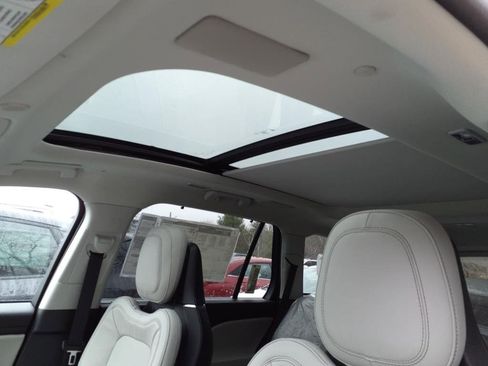 New 2025 Lincoln Aviator Reserve w/ Equipment Group 201A image 34