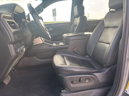 Used 2022 Chevrolet Suburban LT w/ Max Trailering Package image 8