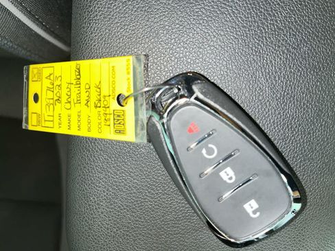 Used 2023 Chevrolet TrailBlazer LT w/ Convenience Package AWD/4WD image 24