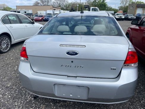 Used 2009 Ford Focus SE image 5