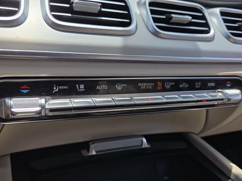 Used 2025 Mercedes-Benz GLE 350 4MATIC image 22