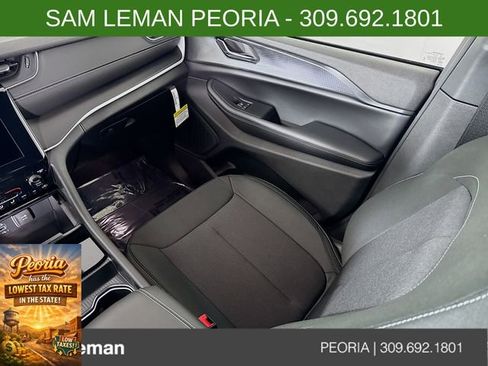 New 2025 Jeep Grand Cherokee Laredo X image 22