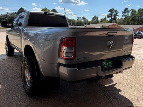Used 2024 RAM 3500 Big Horn w/ Sport Appearance Package AWD/4WD image 6